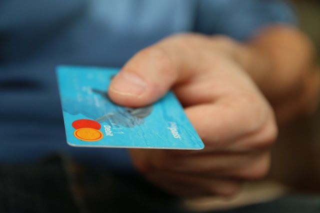 How to Use a Credit Card and Never Worry About Interest Charges Written By Pastor Greg Baker